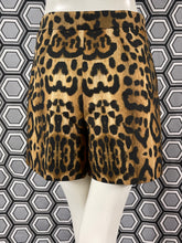 Charger l&#39;image dans la galerie, Short léopard Giambattista Valli taille 36
