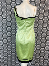 Charger l'image dans la galerie, Superbe et rare robe Thierry  Mugler taille 40
