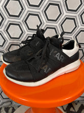 Charger l&#39;image dans la galerie, Sneakers Karl Lagerfeld pointure 37
