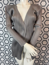 Charger l'image dans la galerie, Veste pleats please taille 38
