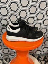 Charger l&#39;image dans la galerie, Sneakers Karl Lagerfeld pointure 37
