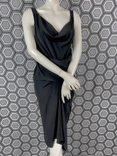 Charger l'image dans la galerie, Superbe robe noire Rick Owens taille 38
