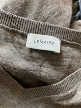 Charger l&#39;image dans la galerie, Pull Lemaire taille 38
