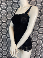 Charger l&#39;image dans la galerie, Haut en dentelle Dolce &amp; Gabbana taille 36
