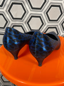 Escarpins bleu merallisé léopard pointure 37,5 italienne.
