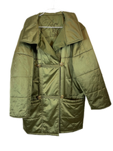 Charger l&#39;image dans la galerie, Manteau matelassé kaki Nina Ricci taille 38
