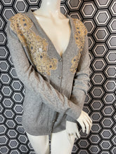 Charger l&#39;image dans la galerie, Cardigan Manoush brodé taille 40
