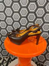 Charger l&#39;image dans la galerie, Paire d’escarpins vintage Céline pointure 36 1/2 neufs
