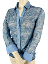 Charger l&#39;image dans la galerie, Chemisier en résille brodée Anne Fontaine taille 38
