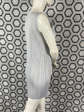 Charger l&#39;image dans la galerie, Mini-robe Pleats Please Issey Miyake taille 38
