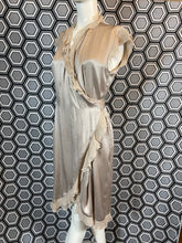 Charger l'image dans la galerie, Robe Queenie en soie taille 40
