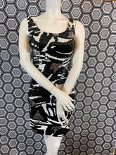 Charger l'image dans la galerie, Superbe robe à sequins Blacktie Oleg Cassini taille 38

