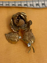 Charger l&#39;image dans la galerie, Lot de broches vintage
