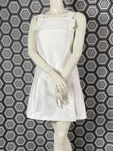 Charger l&#39;image dans la galerie, Robe blanche Courrèges taille 36
