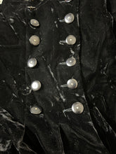 Charger l&#39;image dans la galerie, Manteau en velours Armand Ventilo taille 40
