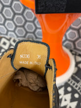 Charger l&#39;image dans la galerie, Paire de chaussures Paul Smith mordorées pointure 36
