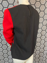 Charger l'image dans la galerie, Blouse vintage Pierre Cardin taille 40
