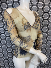 Charger l&#39;image dans la galerie, Haut en mesh Roberto Cavalli taille 42
