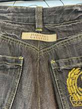 Charger l&#39;image dans la galerie, Jeans Jean Paul Gaultier taille 36
