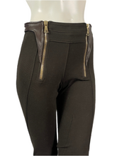 Charger l&#39;image dans la galerie, Pantalon Givenchy empiècement cuir taille 36
