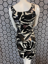 Charger l'image dans la galerie, Superbe robe à sequins Blacktie Oleg Cassini taille 38
