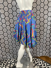 Charger l'image dans la galerie, Superbe jupe asymétrique Yves Saint Laurent rive gauche 1991 taille 38
