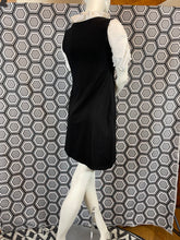 Charger l&#39;image dans la galerie, Robe Anne Fontaine taille 40
