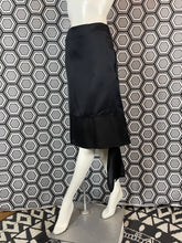 Charger l&#39;image dans la galerie, Jupe asymétrique Céline taille 38
