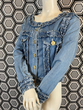 Charger l'image dans la galerie, Veste en jeans Moschino taille 40
