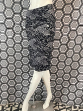 Charger l&#39;image dans la galerie, Jupe Kenzo à décors d’oiseaux taille 40
