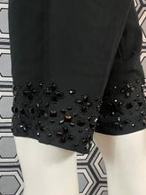Charger l&#39;image dans la galerie, Bermuda Red Valentino brodé de perles taille 38

