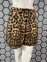 Charger l&#39;image dans la galerie, Short léopard Giambattista Valli taille 36

