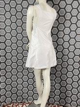 Charger l&#39;image dans la galerie, Robe blanche Courrèges taille 36
