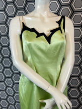 Charger l'image dans la galerie, Superbe et rare robe Thierry  Mugler taille 40

