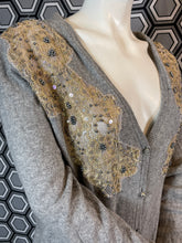 Charger l&#39;image dans la galerie, Cardigan Manoush brodé taille 40

