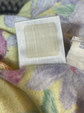 Charger l&#39;image dans la galerie, Haut Versace jeans couture taille 40
