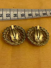 Charger l&#39;image dans la galerie, Lot de clips et une broche vintage
