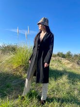 Charger l'image dans la galerie, Superbe manteau Yohji Yamamoto taille 36
