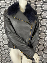 Charger l&#39;image dans la galerie, Blouson en cuir Paul Smith taille 36
