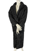 Charger l'image dans la galerie, Ensemble Chantal Thomass en astrakan vintage taille 36

