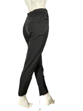 Charger l&#39;image dans la galerie, Pantalon noir Prada taille 34
