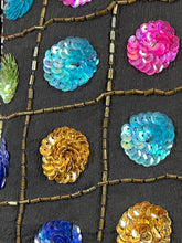 Charger l'image dans la galerie, Veste à sequins vintage taille 40
