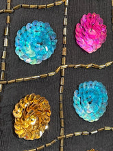 Charger l'image dans la galerie, Veste à sequins vintage taille 40
