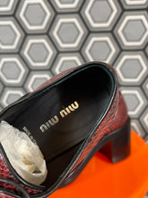 Charger l'image dans la galerie, Sublimes Chaussures en python Miu Miu pointure 36
