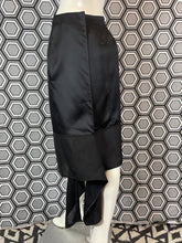 Charger l&#39;image dans la galerie, Jupe asymétrique Céline taille 38
