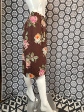 Charger l&#39;image dans la galerie, Jupe à fleurs Ungaro taille 38
