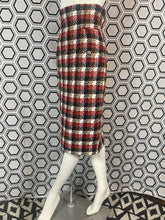 Charger l'image dans la galerie, Superbe jupe taille haute Chanel taille 40
