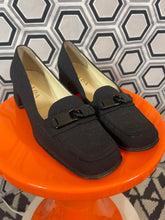Charger l&#39;image dans la galerie, Mocassins Prada pointure 39
