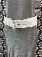Charger l&#39;image dans la galerie, Ceinture Jean Paul Gaultier taille 36 (4)
