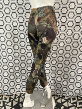 Charger l&#39;image dans la galerie, Pantalon imprimé Pleats Please Issey Miyake
